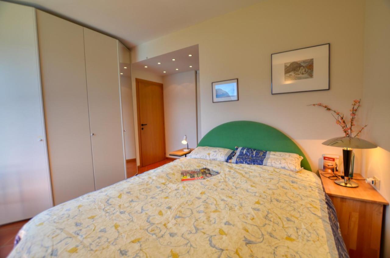 2-Bedroom Lakeview Apartment Bella Gaeta San Siro  Esterno foto